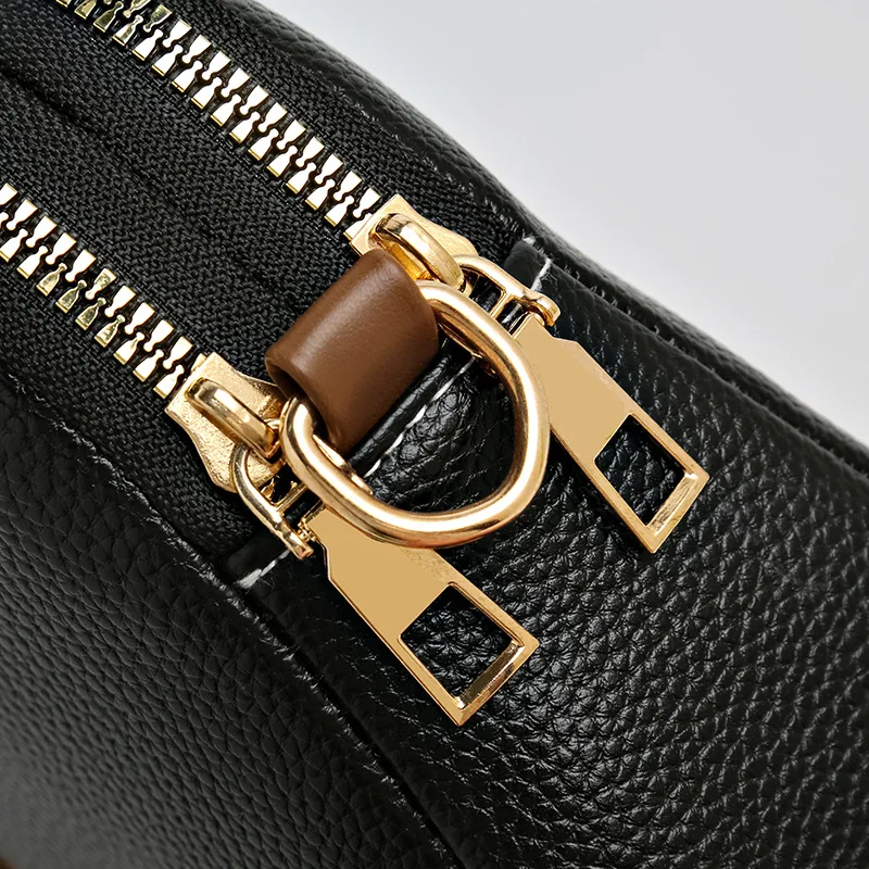 Simple Shell-Shaped Shoulder Bag