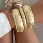 طقم ثلاث أساور معدنية لامعة — صورة 2