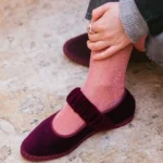 حذاء فلات مخمل