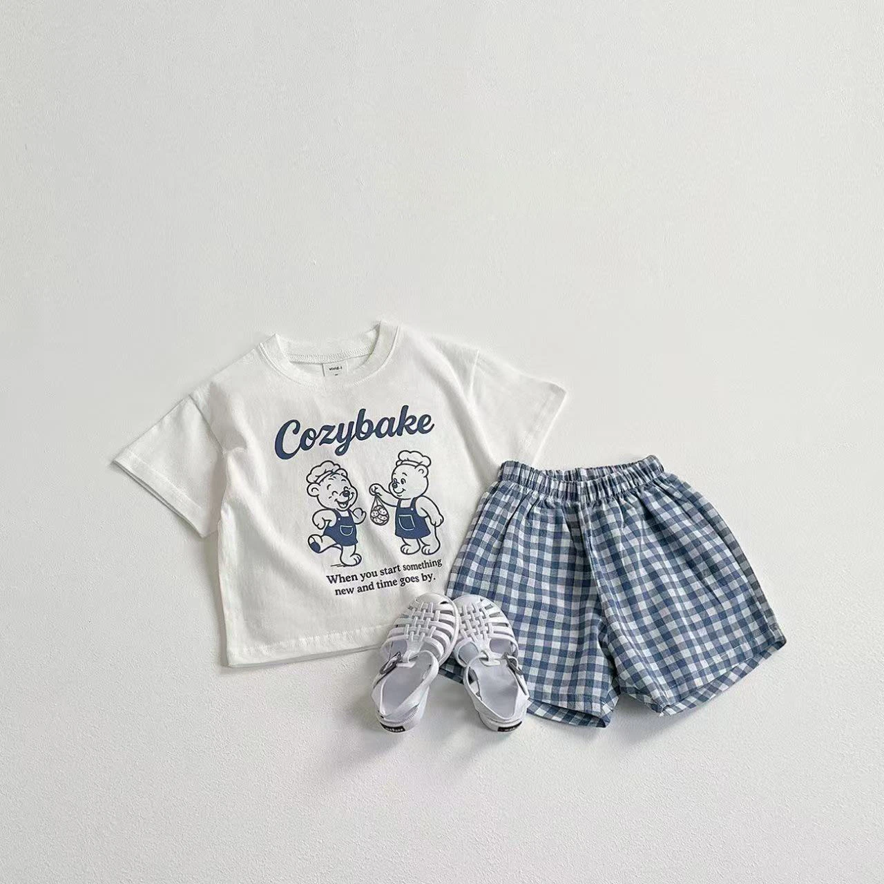 Kids' T-Shirt and Plaid Shorts Set with Teddy Bear Print