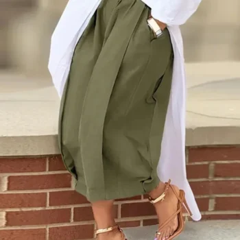 Wide-Leg Cotton Pants with Front Pleats and Side Pockets
