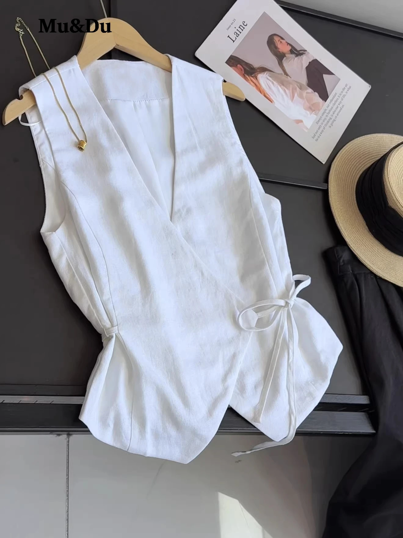Lightweight Linen-Blend V-Neck Open-Front Vest