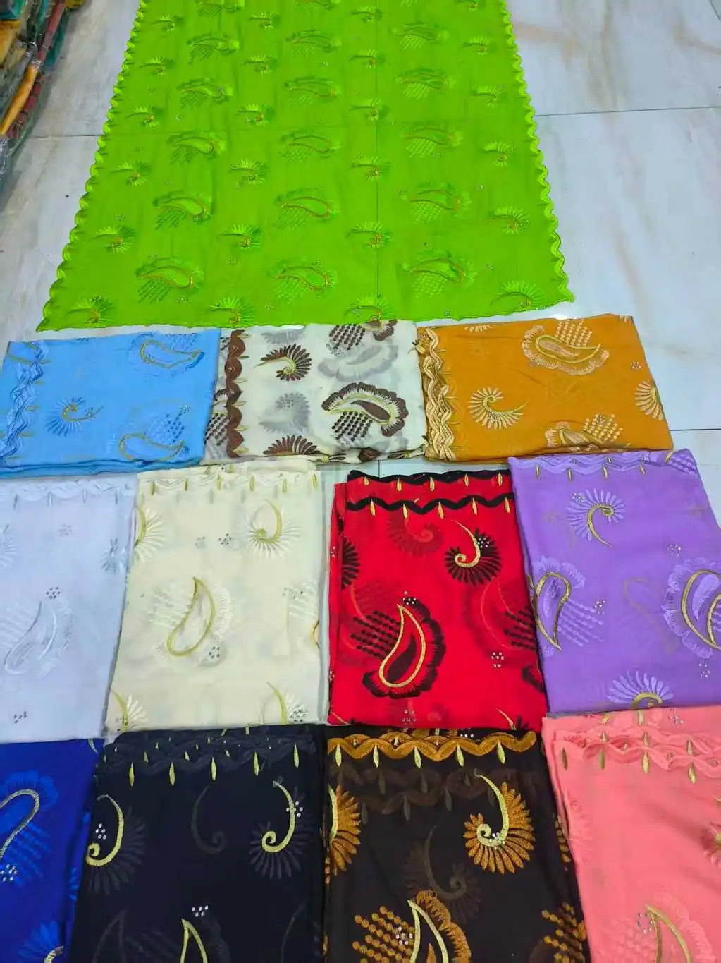 طرحة مطرّزة طويلة — صورة تفصيلية 2
