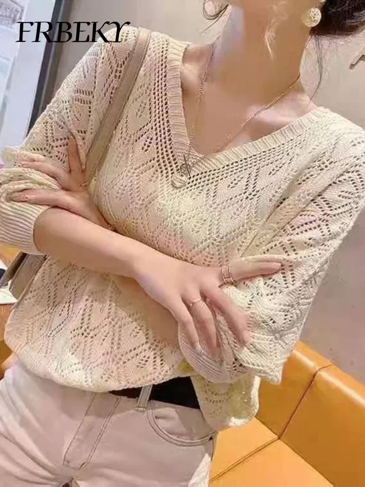 بلوفر كروشيه برقبة V