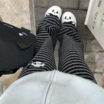 بنطال مخطّط