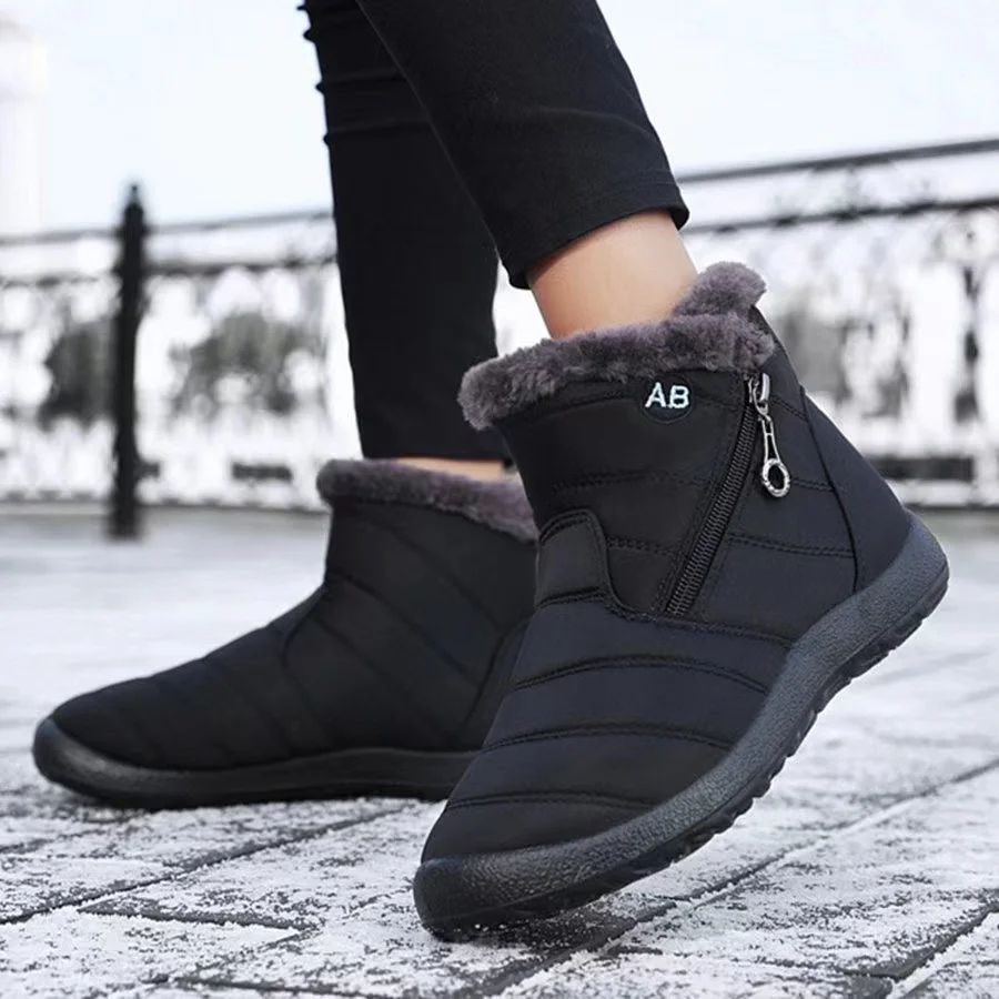 Padded Warm Solid Boots