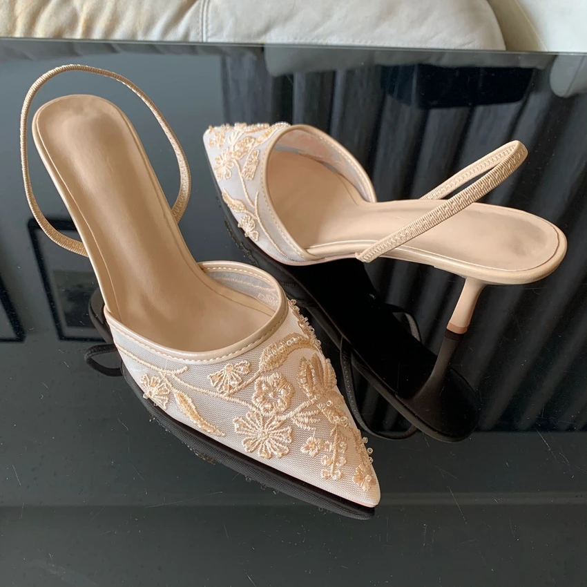 Women's White Shoes with Floral Embroidery