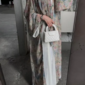 Elegant Traditional Arab-Style Cardigan