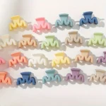 مشابك شعر مفرّغة بألوان سادة — صورة 2