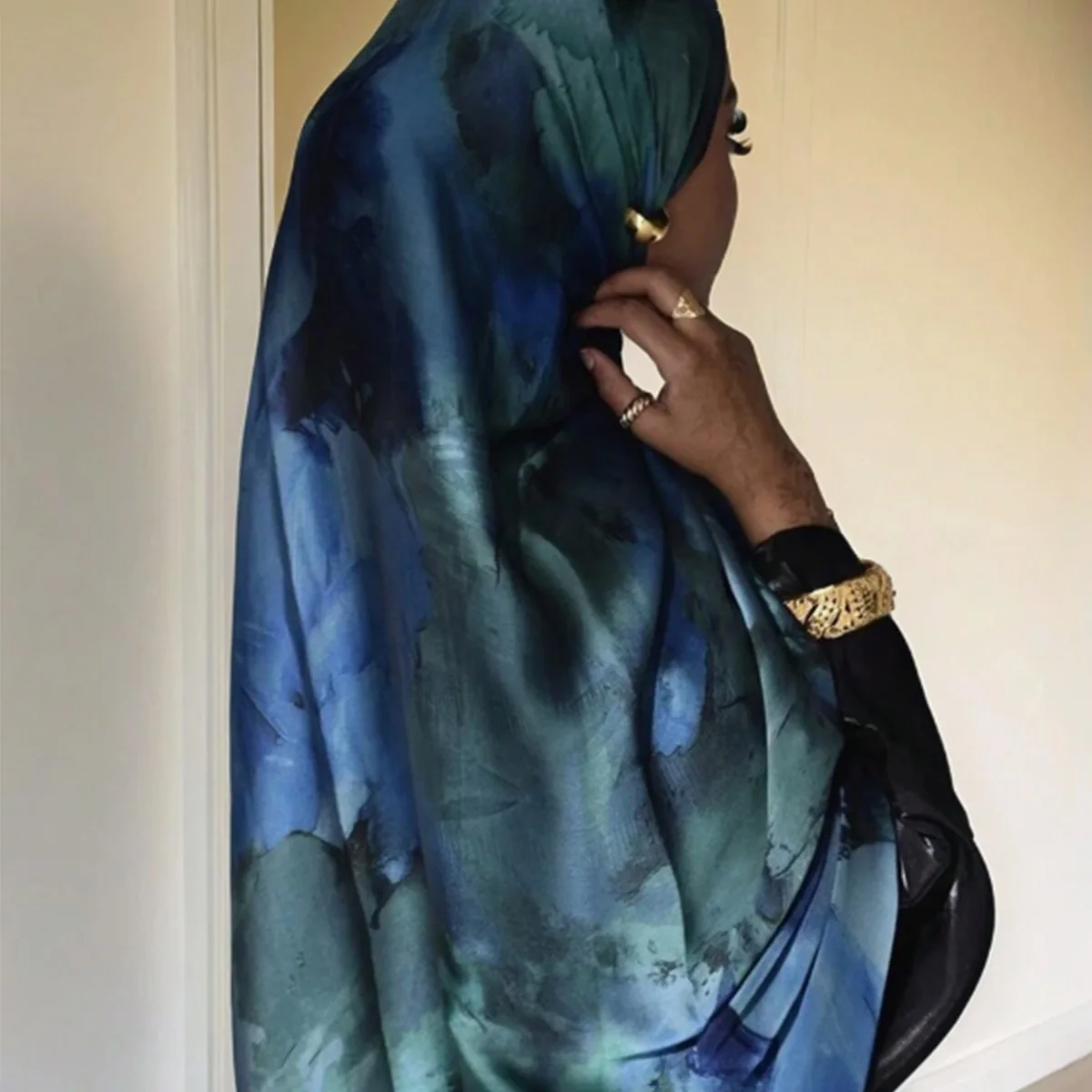 طرحة ساتان طويلة — صورة تفصيلية 27