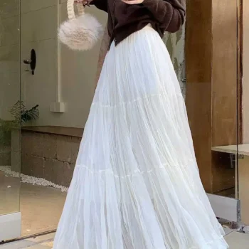 تنورة بليسيه بخصر مطاطي ضيّقة