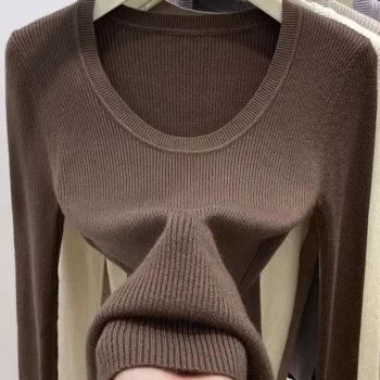Solid Knitted Pullover