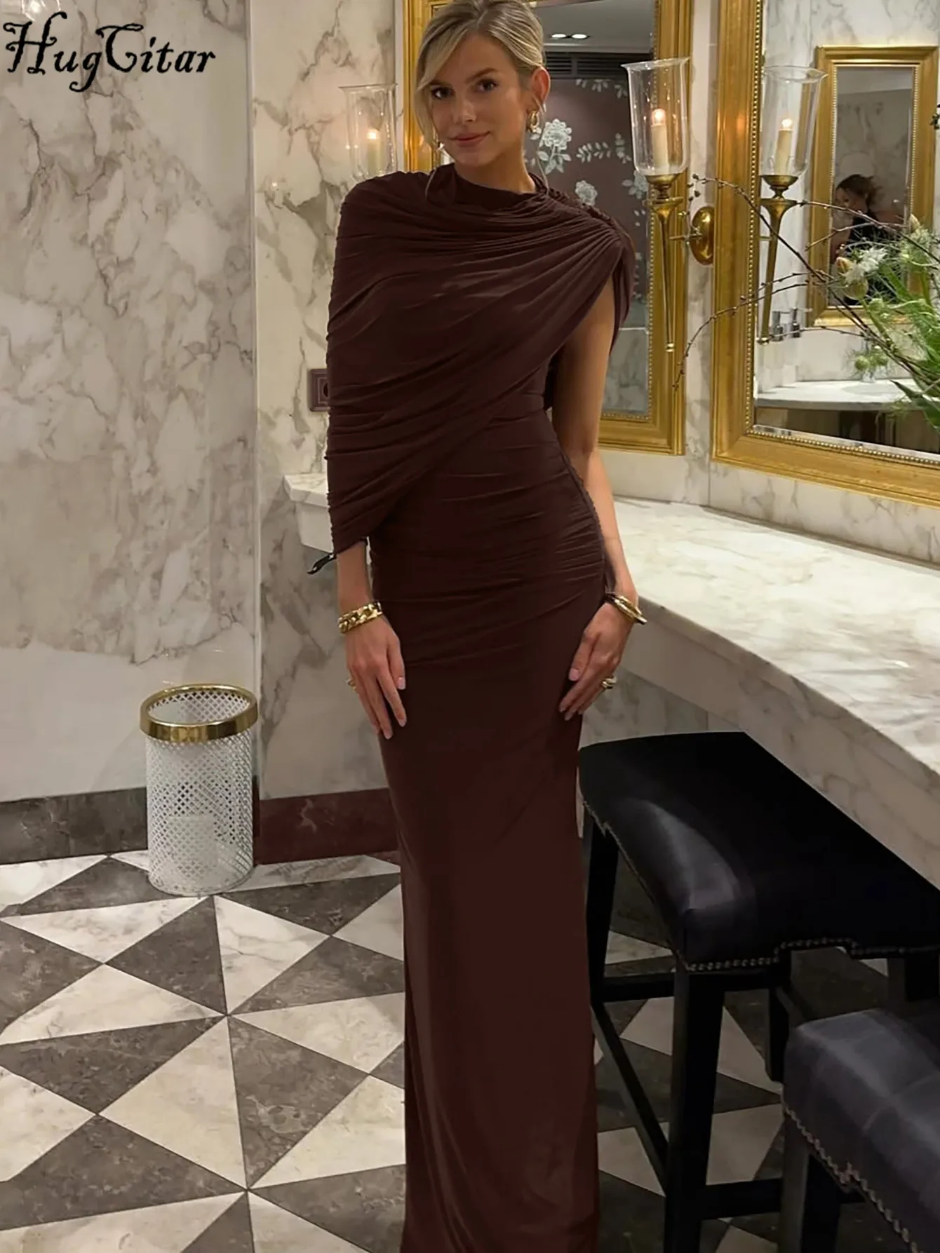 فستان سهرة سادة بأكمام قصيرة