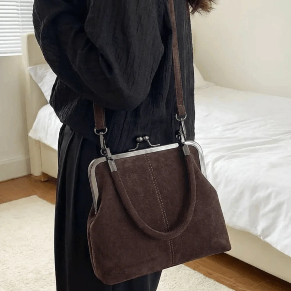 Retro Large-Capacity Short Handbag