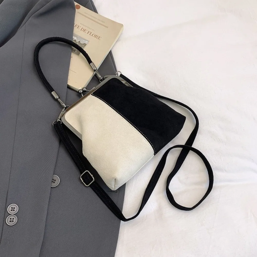Retro Large-Capacity Short Handbag