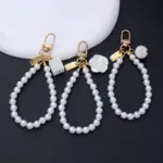 Pearl Bag with Chain — Image 5