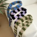شال مخطّط للفتيات