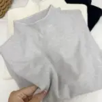 بلوفر تريكو بطراز كلاسيكي بأكمام طويلة — صورة 3