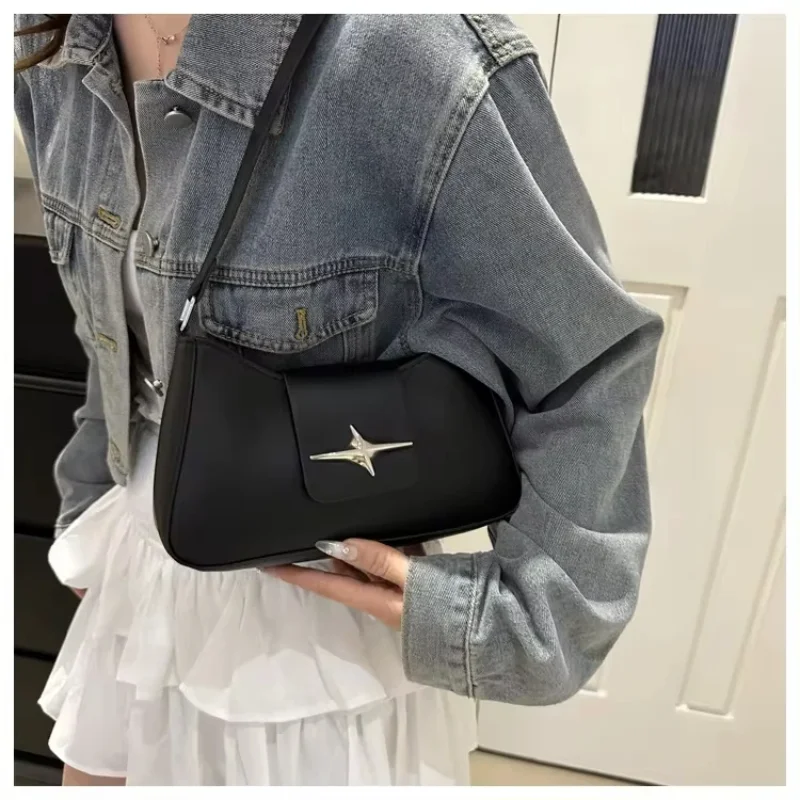 Classic Shoulder Bag